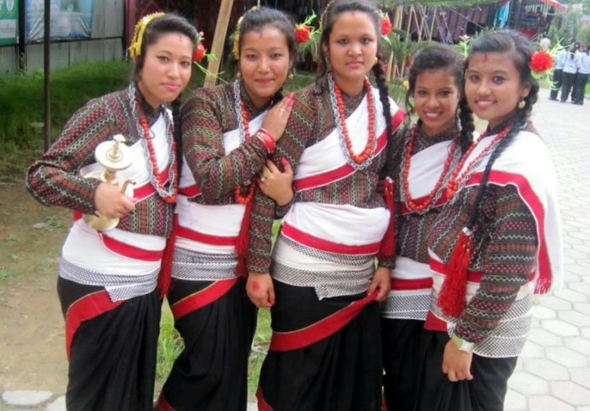 Haku Patasi Traditional Clothes