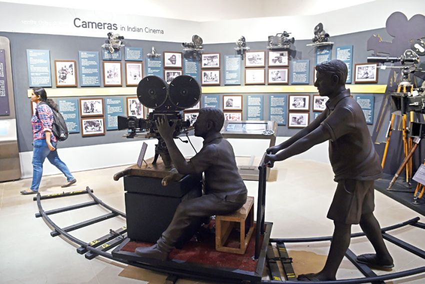 Cameras in Indian Cinema - Bollywood Museum