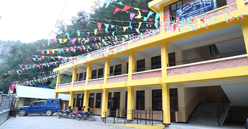 Reconstructs School Building for Nepal
