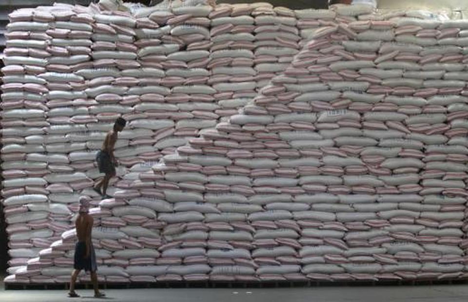 Nepal Stocks '92000 Tons of Rice'